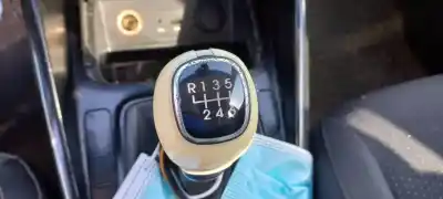 Veículo de Sucata kia carens ( ) concept do ano 2014 alimentado d4fd