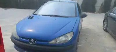 Veículo de Sucata PEUGEOT 206 BERLINA XR do ano 2001 alimentado KFW