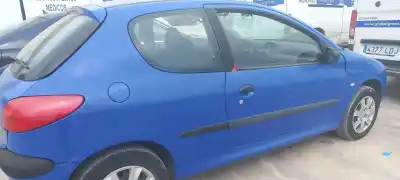 Veículo de Sucata peugeot 206 berlina xr do ano 2001 alimentado kfw