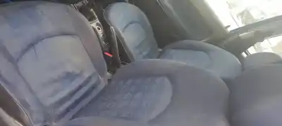 Veículo de Sucata peugeot 206 berlina xr do ano 2001 alimentado kfw