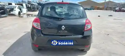 Veicolo di demolizione renault clio iii authentique dell'anno 2007 alimentato d4f d7