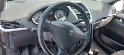 Veículo de Sucata peugeot 207 confort do ano 2009 alimentado kfv