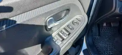 Veicolo di demolizione kia carens ( ) emotion dell'anno 2018 alimentato d4fd