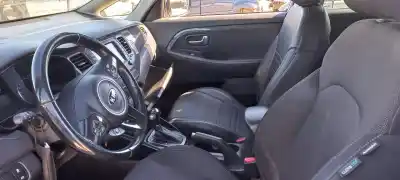 Veicolo di demolizione kia carens ( ) emotion dell'anno 2018 alimentato d4fd