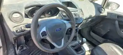 Veicolo di demolizione ford fiesta (cb1) ambiente dell'anno 2012 alimentato kvja