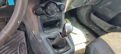 Veicolo di demolizione ford fiesta (cb1) ambiente dell'anno 2012 alimentato kvja