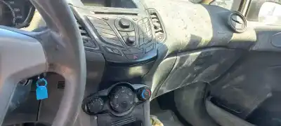 Veicolo di demolizione ford fiesta (cb1) ambiente dell'anno 2012 alimentato kvja