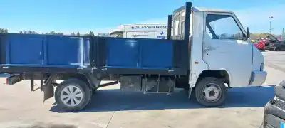 Vehículo de desguace nissan                                             trade                                                                                                                                                                                                                                                      ebro                                                                                                                                                                                                                                                       del año 1989 con motor a4-28