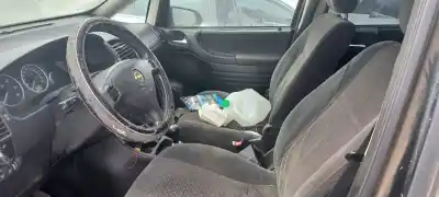 Veicolo di demolizione opel zafira a blue line dell'anno 2004 alimentato y20dth