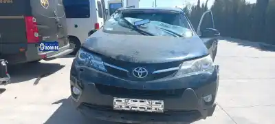 Veicolo di demolizione TOYOTA RAV 4 (A3) Advance dell'anno 2015 alimentato 2AD