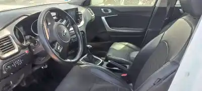 Здавання транспортного засобу kia ceed (jd) 1.6 tech року 2021 потужний d4fe