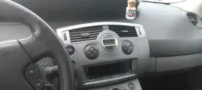 Здавання транспортного засобу renault scenic ii authentique року 2007 потужний k4m 97