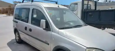 Veículo de Sucata opel combo familiar do ano 2004 alimentado y17dtl