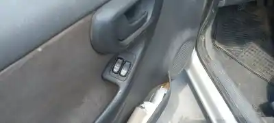 Veículo de Sucata opel combo familiar do ano 2004 alimentado y17dtl