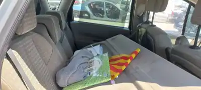 Veículo de Sucata renault scenic ii confort expression do ano 2005 alimentado k9kp7