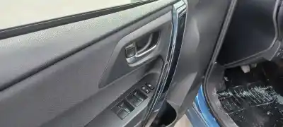 Véhicule à la ferraille toyota auris active de l'année 2016 alimenté 1nd