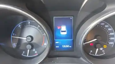 Véhicule à la ferraille toyota auris active de l'année 2016 alimenté 1nd