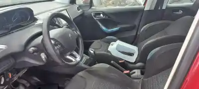 Veículo de Sucata peugeot 208 active do ano 2012 alimentado 8f01