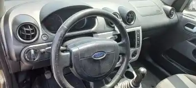 Veículo de Sucata ford fiesta (cbk) ambiente do ano 2005 alimentado f6ja