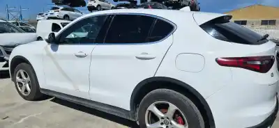 Veículo de Sucata alfa romeo stelvio (630) basis q4 do ano 2018 alimentado 55271838