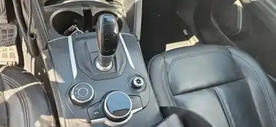 Veículo de Sucata alfa romeo stelvio (630) basis q4 do ano 2018 alimentado 55271838