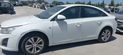 Véhicule à la ferraille chevrolet                                          cruze                                                                                                                                                                                                                                                      lt                                                                                                                                                                                                                                                         de l'année 2013 alimenté z20d1