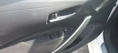 Veículo de Sucata toyota corolla touring sports (e21) hybrid active do ano 2023 alimentado 2zr