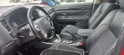 Veículo de Sucata mitsubishi outlander (gf0) phev kaiteki 4wd do ano 2016 alimentado 4b11 s61+y61