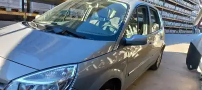 Здавання транспортного засобу renault scenic ii pack authentique року 2003 потужний k4m t7