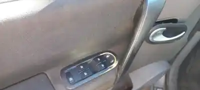 Здавання транспортного засобу renault scenic ii pack authentique року 2003 потужний k4m t7