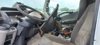 Veículo de Sucata renault maxity 130 dxi do ano 2008 alimentado yd25