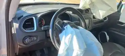 Veículo de Sucata jeep renegade suv do ano 2014 alimentado 55263113