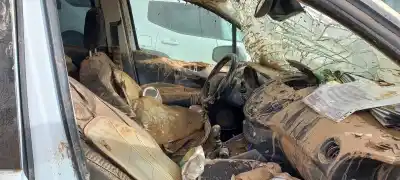 Veículo de Sucata ford transit courier trend do ano 2018 alimentado xwcb