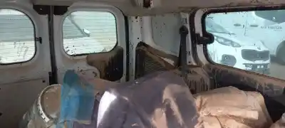 Veículo de Sucata ford transit courier trend do ano 2018 alimentado xwcb