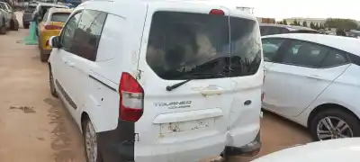 Veículo de Sucata ford transit courier trend do ano 2018 alimentado xwcb