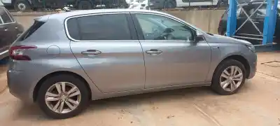 Vehicul casat peugeot 308 sw 1.2 12v e-thp al anului 2015 alimentat hn02