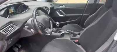 Vehicul casat peugeot 308 sw 1.2 12v e-thp al anului 2015 alimentat hn02