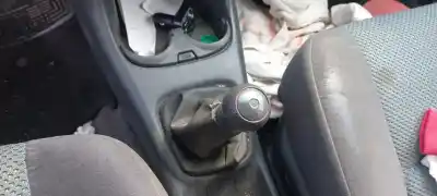 Veículo de Sucata mazda premacy (cp) td active do ano 2005 alimentado rf