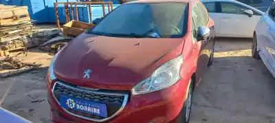 Veículo de Sucata PEUGEOT 208 ACTIVE 81 CV / 60 KW do ano 2015 alimentado HMZ