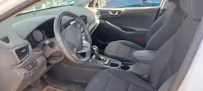 Véhicule à la ferraille hyundai ioniq klass plug-in hybrid de l'année 2017 alimenté g4le