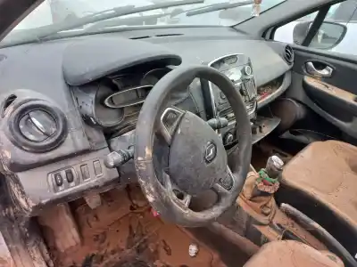 Veículo de Sucata renault clio iv life do ano 2017 alimentado 