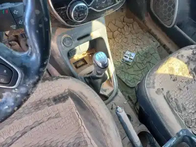 Sloopvoertuig renault captur techno van het jaar 2019 aangedreven h4b g4