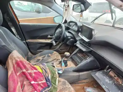 Véhicule à la ferraille peugeot                                            2008 (p2)                                                                                                                                                                                                                                                  bluehdi                                                                                                                                                                                                                                                    de l'année 2020 alimenté 