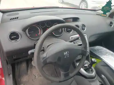 Veículo de Sucata peugeot 308 confort do ano 2009 alimentado 9hx