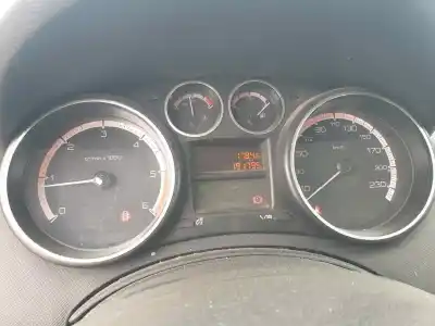 Veículo de Sucata peugeot 308 confort do ano 2009 alimentado 9hx