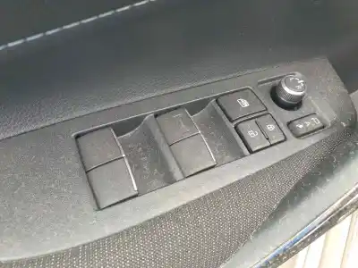 Veículo de Sucata toyota corolla (e21) hev do ano 2023 alimentado 2zr