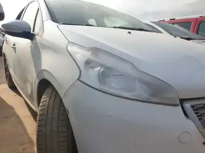 Здавання транспортного засобу peugeot 208 acces року 2013 потужний 8h01