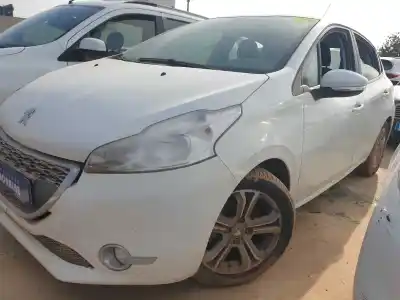 Здавання транспортного засобу peugeot 208 acces року 2013 потужний 8h01