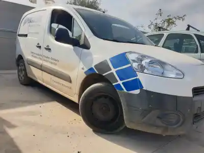 Veicolo di demolizione peugeot partner kasten active dell'anno 2015 alimentato 9h06