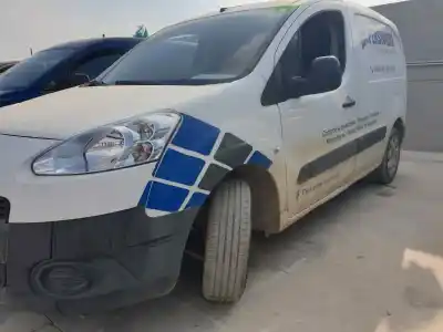 Veicolo di demolizione peugeot partner kasten active dell'anno 2015 alimentato 9h06
